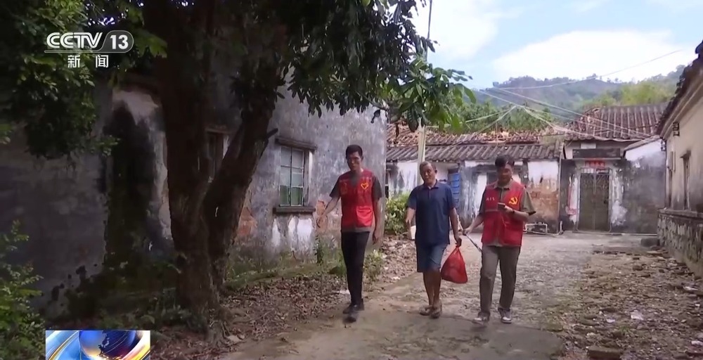 近 广东多地提前转移安置群众澳门新葡京台风“桦加沙”逼