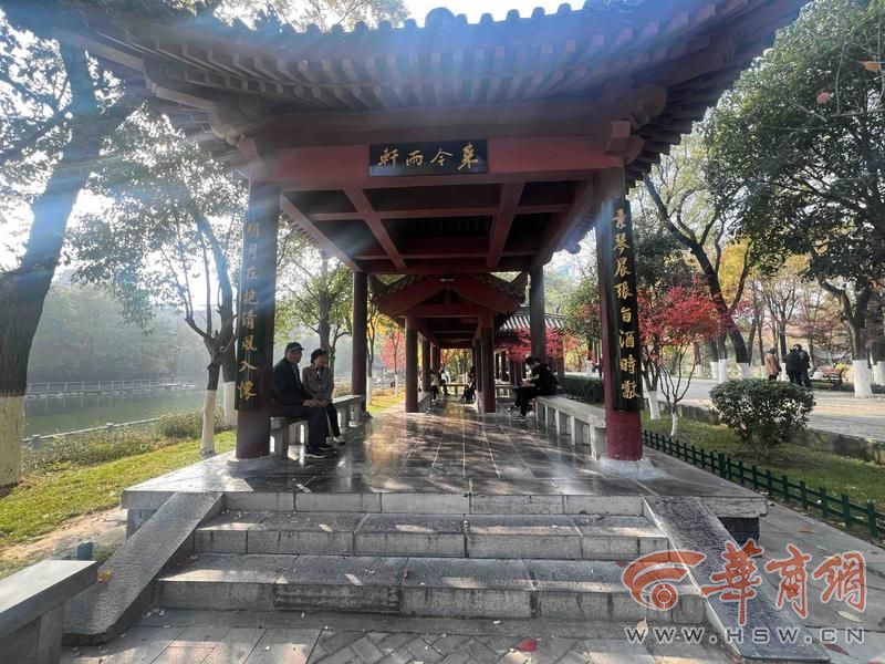 公园 适老化方面这些做得还不错 但还有改进空间新葡京适老化大调研华商报记者走访了12座城市(图10) 公园 适老化方面这些做得还不错 但还有改进空间新葡京适老化大调研华商报记者走访了12座城市(图10)