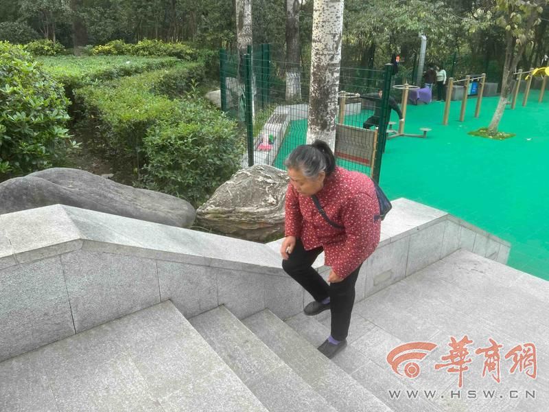 公园 适老化方面这些做得还不错 但还有改进空间新葡京适老化大调研华商报记者走访了12座城市(图22) 公园 适老化方面这些做得还不错 但还有改进空间新葡京适老化大调研华商报记者走访了12座城市(图22)